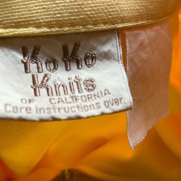 Vintage 70s bright yellow big collar track jacket - Picture 2 of 9